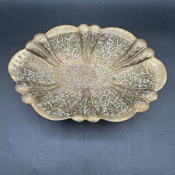 Vintage Etched Brass Footed Dish Bowl Trinket Catchall Decor - Picture 1 of 9
